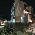 Beautiful Home In Saldun With Sauna Vikendica *