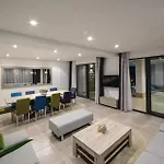 Beautiful Home In Saldun With Sauna Trogir