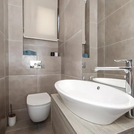 Beautiful Home In Saldun With Sauna * Trogir