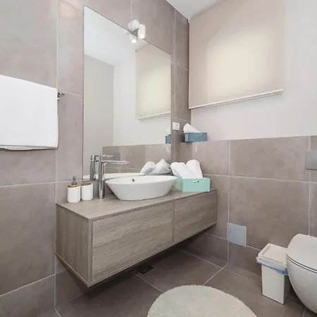 Beautiful Home In Saldun With Sauna * Trogir