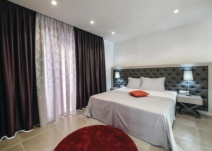 Tatil Evi Beautiful In Saldun With Sauna Trogir