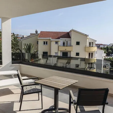 別荘 Beautiful In Saldun With Sauna