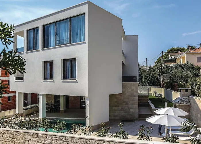 Hébergement de vacances Beautiful In Saldun With Sauna *